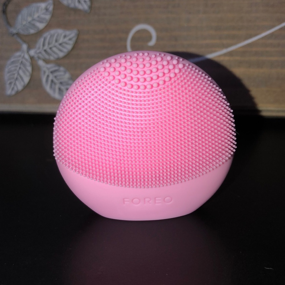 FOREO sonic face cleaner